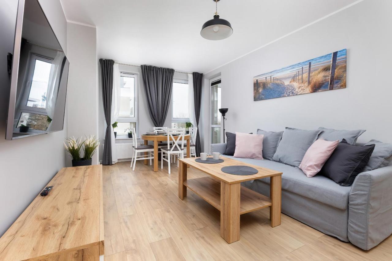 Apartamenty Platany Z Parkingiem By Noclegi Renters Kolobrzeg Ngoại thất bức ảnh